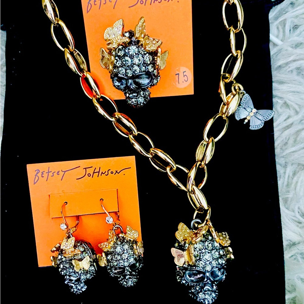 NWT Betsey Johnson  Skull Butterfly Necklace, ring , Earrings Set